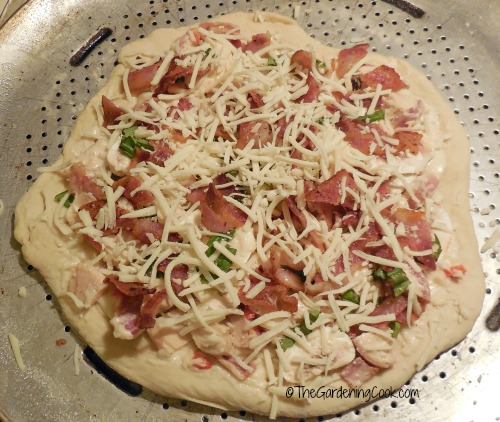 chicken bacon alfredo pizza ready to cook.