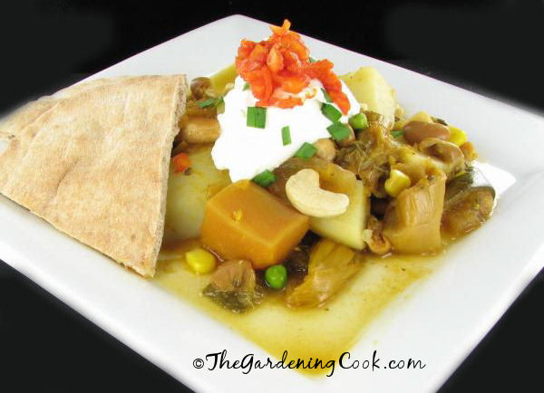 Tikka masala curry with cannelloni beans