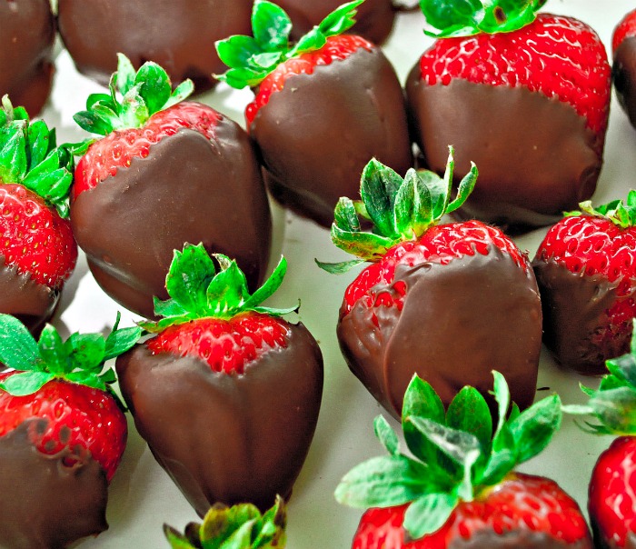 strawberries dipped in chocolate
