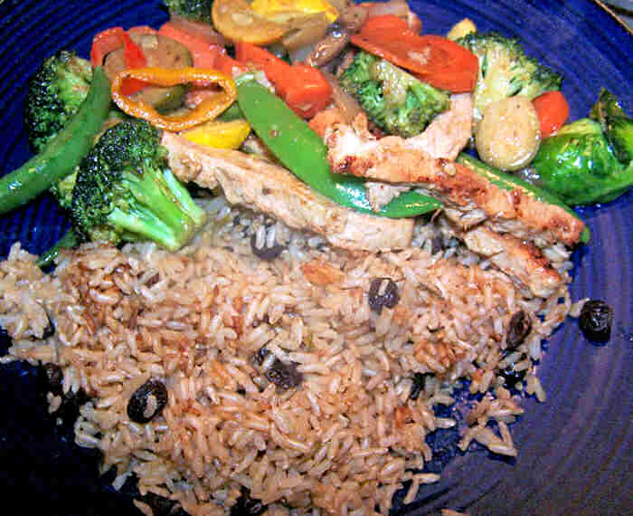 Vegetable and chicken stir fry with brown rice.