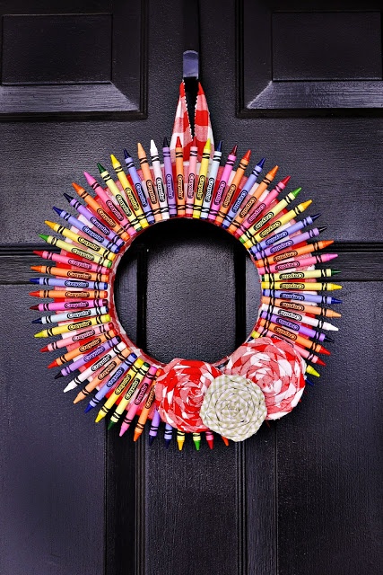 Door hanger made of crayons - great teacher gift.