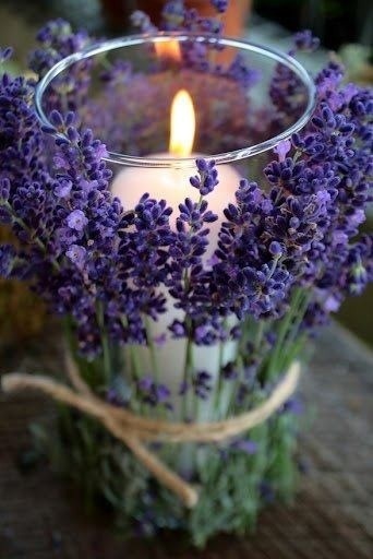 DIY candle holder with real flowers