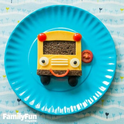 Cute schoolbus sandwich