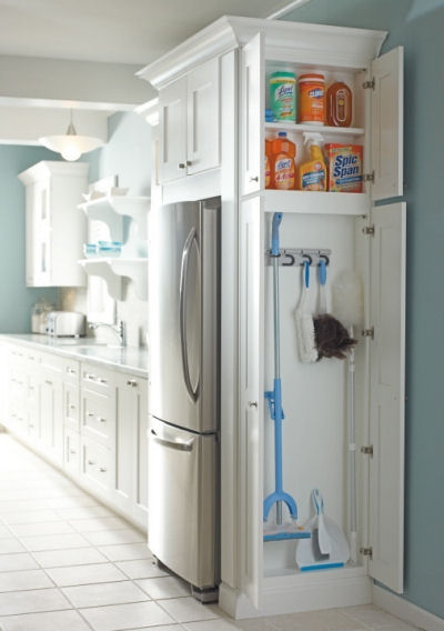 End cabinet