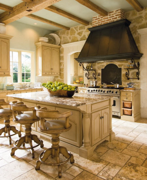 Fabulous kitden with island and big range hood