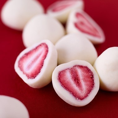 Yoghurt strawberries