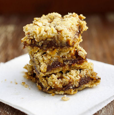 Oatmeal Carmelitas bars