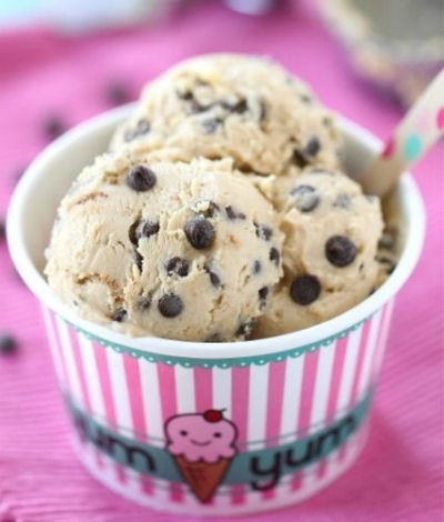 chocolate Chip cookie dough icecream.