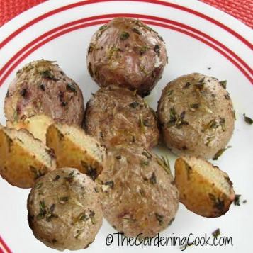 Roasted baby potatoes with fresh herbs