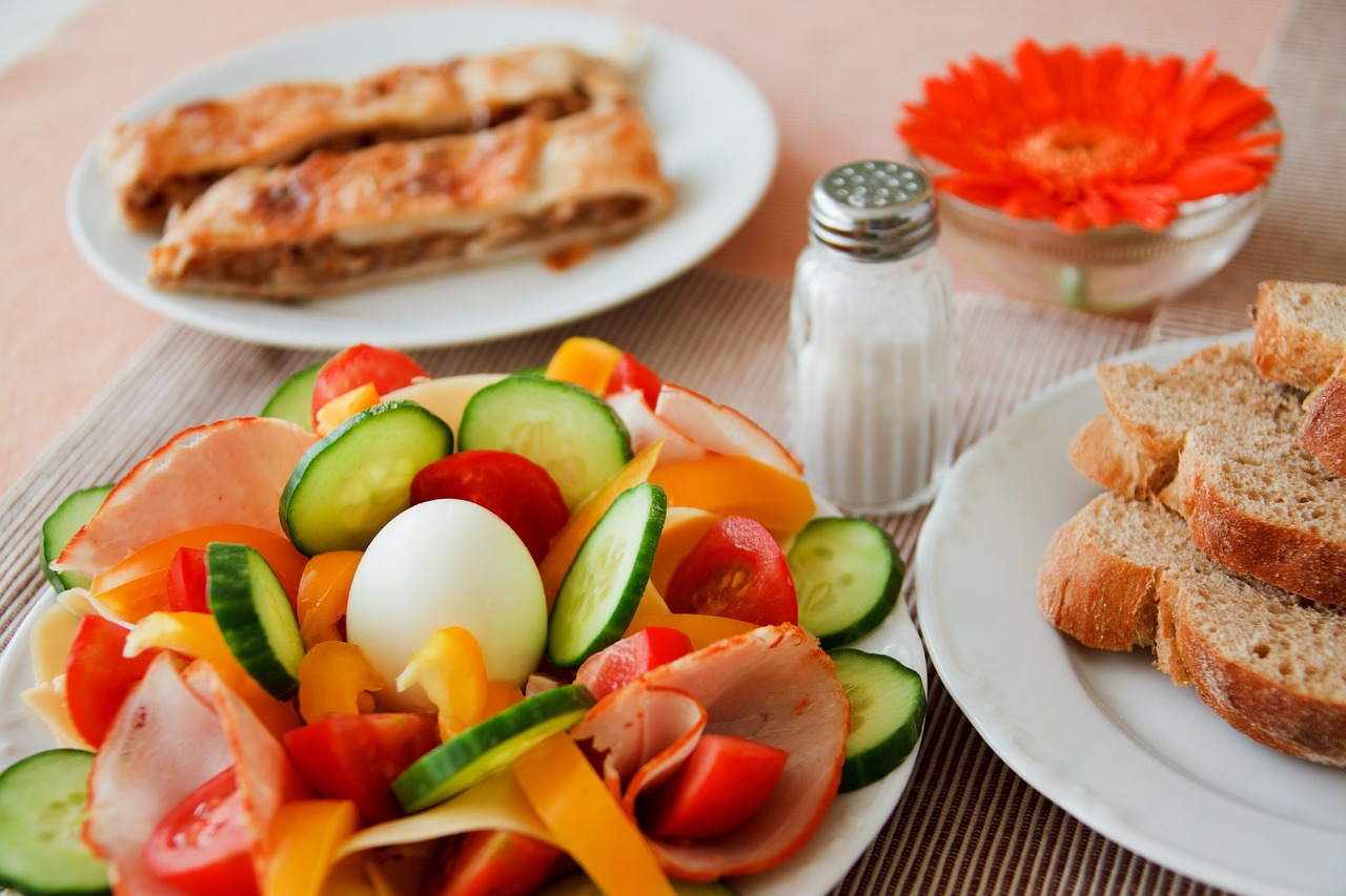 Healthy egg and veggie breakfast