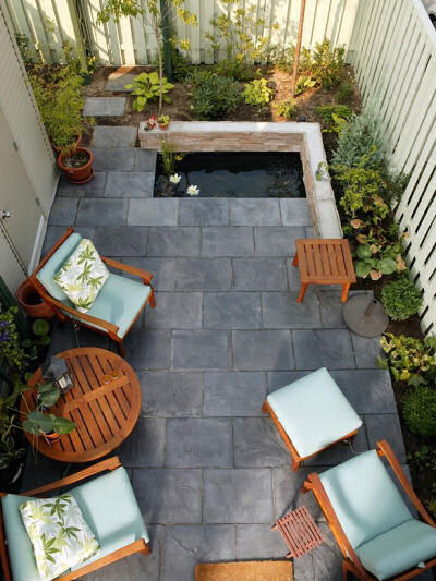 Even the tiniest of cozy cottages have a place to call “my outdoor living space”. 