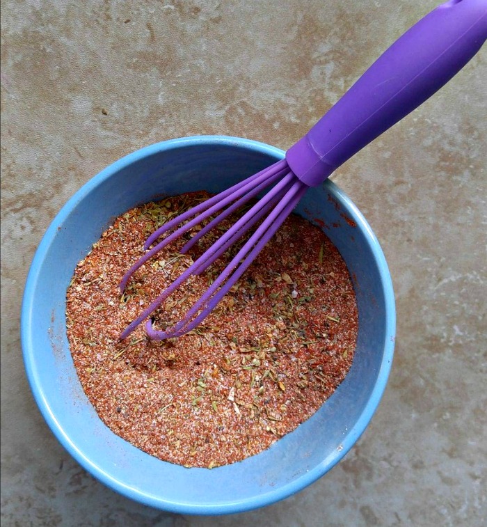 Mix the spice rub in a bowl with a whisk