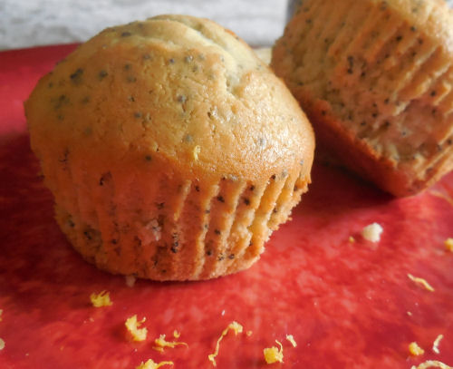 Lemon Poppyseed muffin