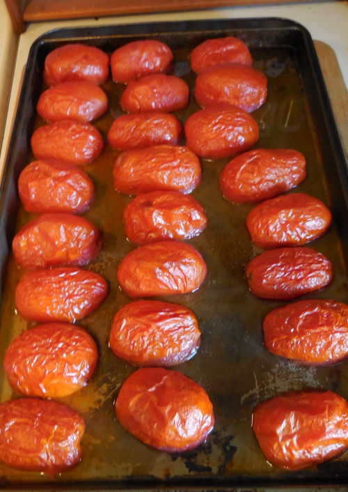 Roasted tomatoes with the skins on