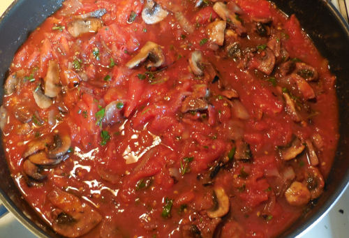 Home made mushroom marinara sauce