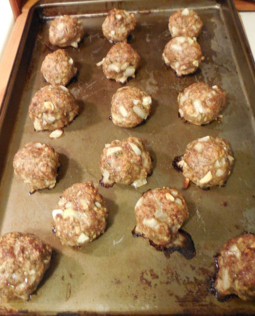 Cooked meatballs