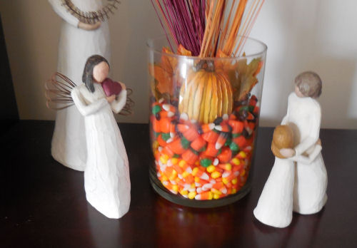 candy dish and willow tree dolls