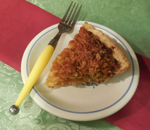 Dutch Apple raisin Streusel pie