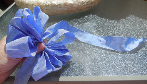 Floral bow leave an end