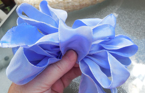 Floral bow make a loop
