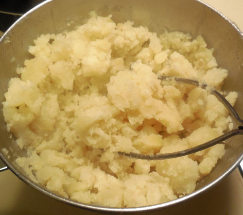 mash the potatoes