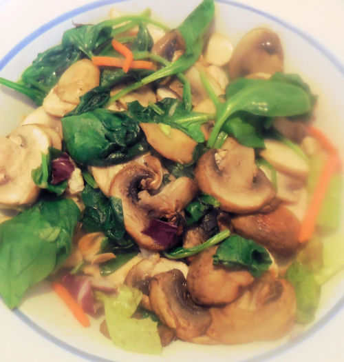 spinach and mushrooms on the salad