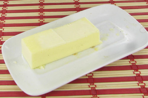 You cannot skimp on the butter if you want perfect mashed potatoes. #comfortfoods