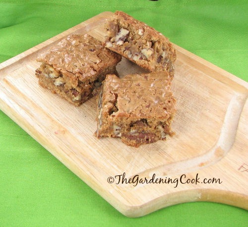 Caramel Pecan Bars