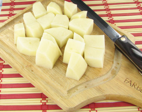 Be sure to cut the potatoe into evenly sized pieces. #comfortfoods