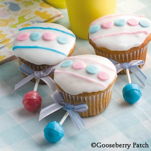 Baby Rattle cupcakes