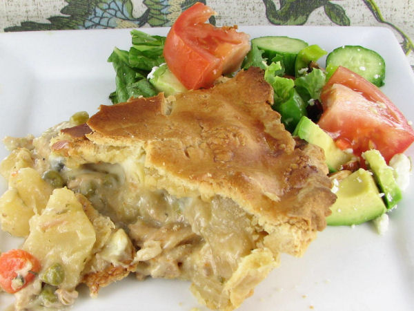 Slow Cooker Chicken Pot Pie Slow cooker chicken pot pie from recipesjust4u.com