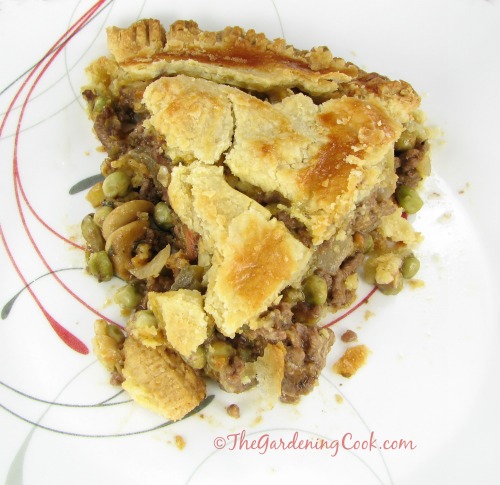 This savory Cheeseburger pie is an American take on the Traditional British shepherd's pie.
