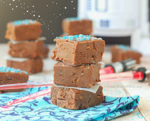 Bourbon Bacon Chocolate Fudge from thesweetchick.com