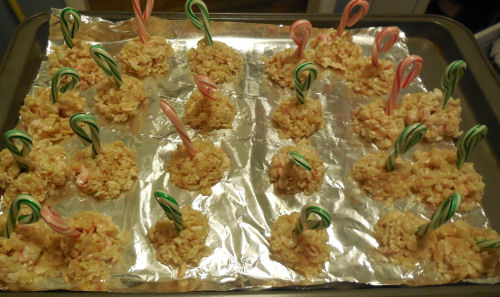 Peppermint Rice Krispie ball cookies