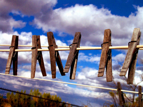 use plastic grocery bags for clothes pins