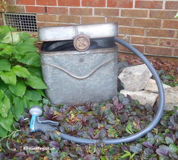 Flexogen hose in a DIY hose pot