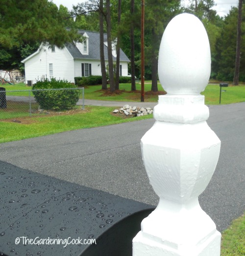 Mailbox topper
