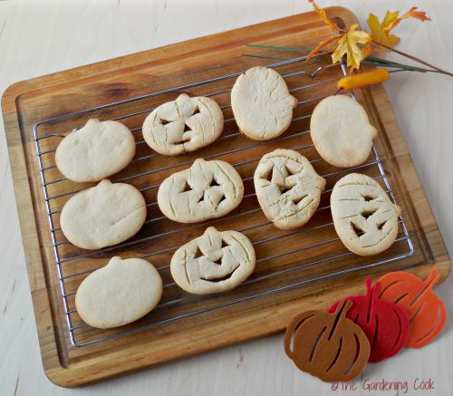 Spooky pumpkin cookies for Halloween cooling