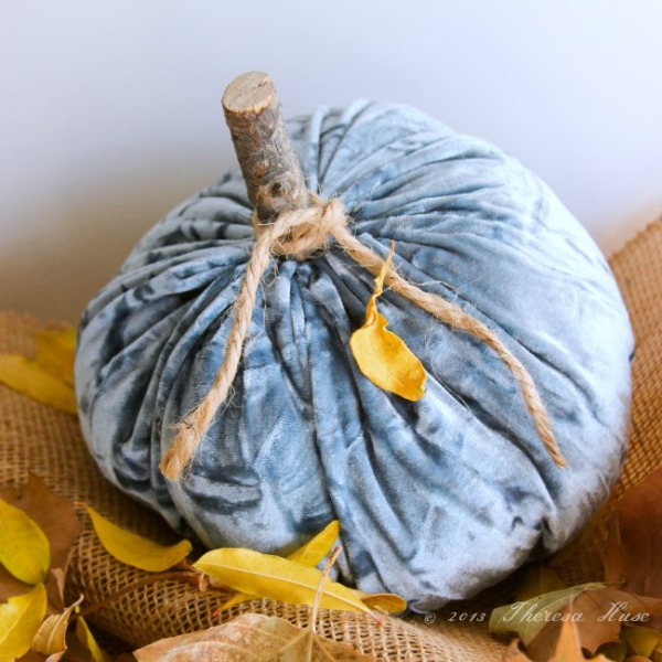 Velvet Pumpkins from dearcreatives.com