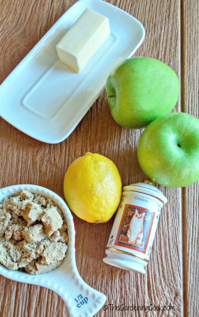 Ingredients for cinnamon apples.