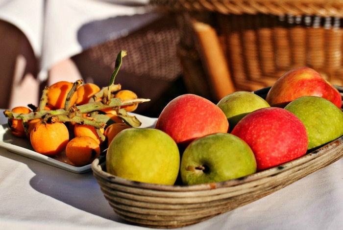 Basket of apples Basket of apples