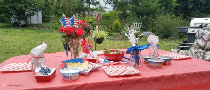 Patriotic outdoor Tablescape for Memorial day or the Fourth of July