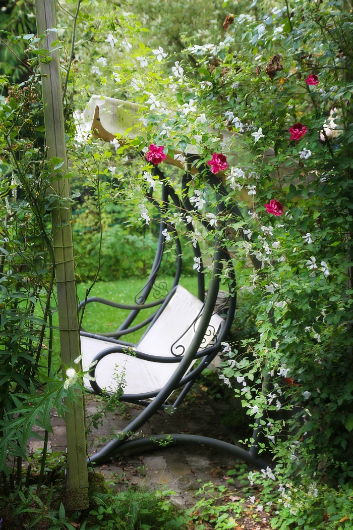 Garden swing