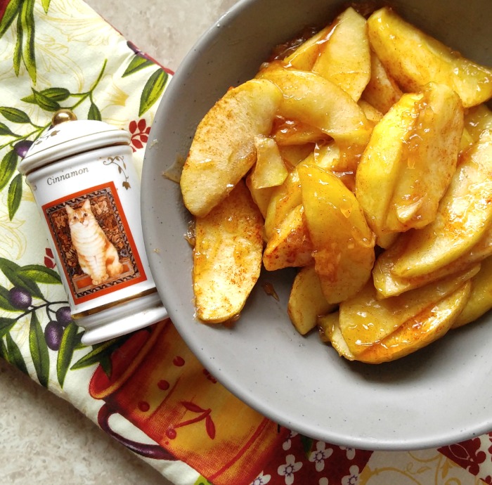 Close up view of the cinnamon baked apple slices