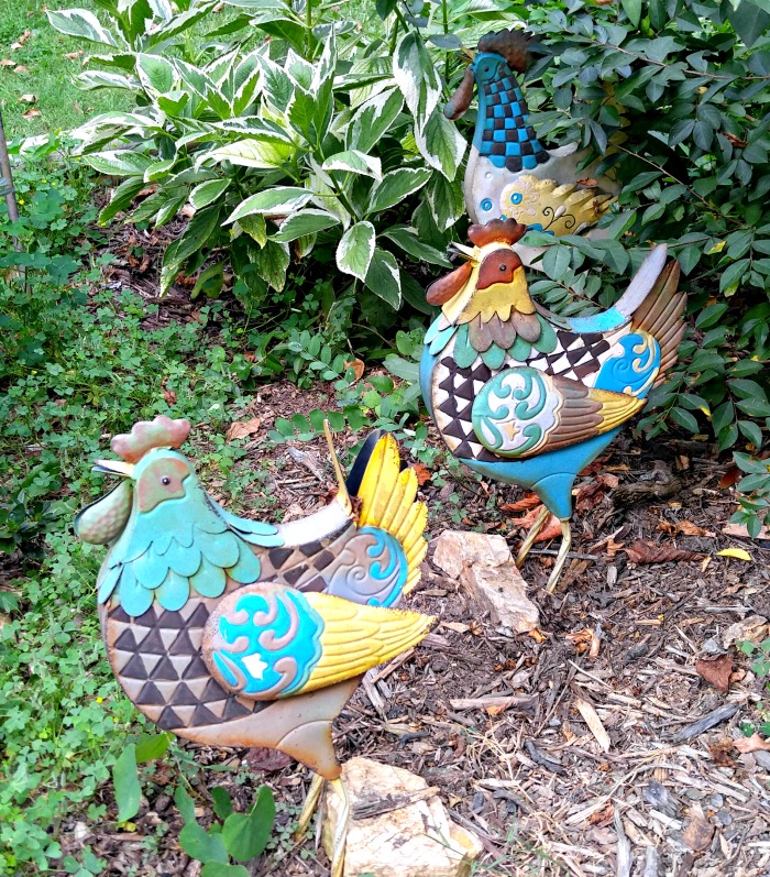 Metal chicken yard art