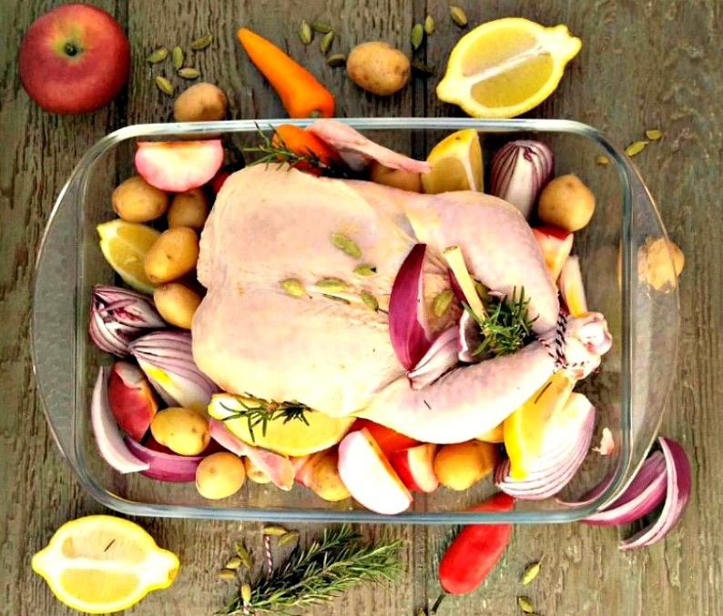 Pot roast chicken in a glass pan