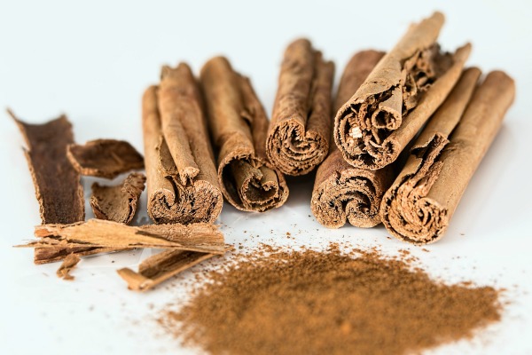 Cinnamon disrupts ants sense of smell