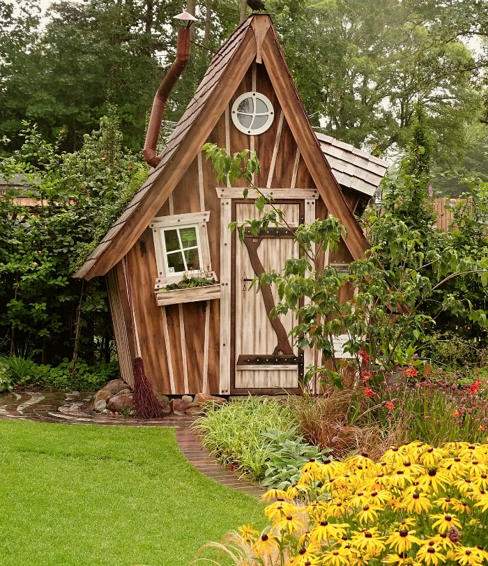 The Magic of a pretty Garden Shed
