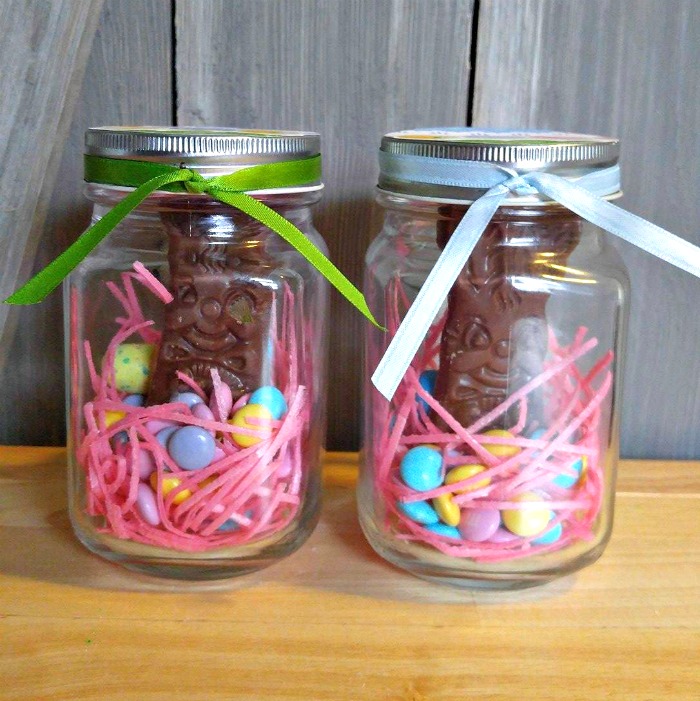 Tie ribbon on the jar lids
