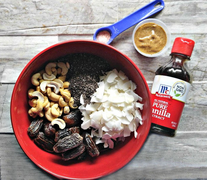 Ingredients for the no bake energy bites